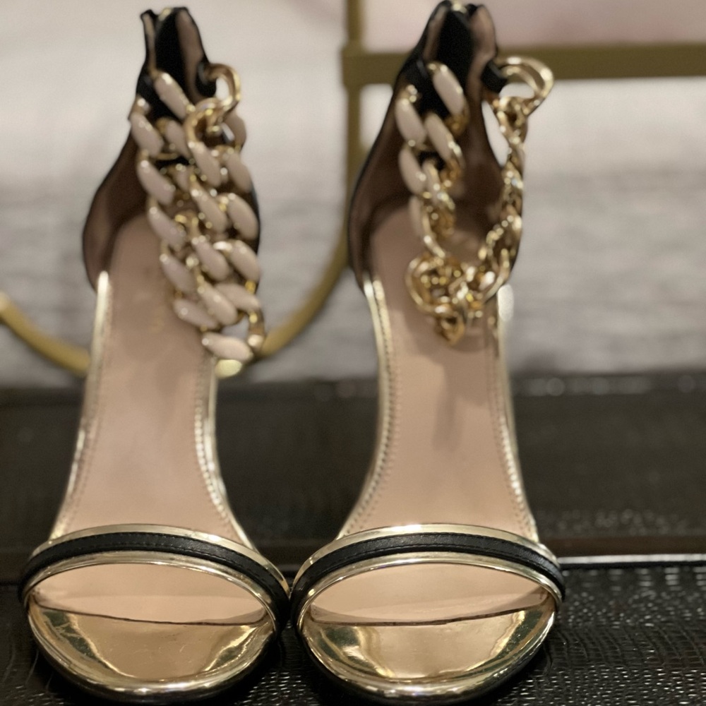Marciano black and gold heels with cream chain ankle strap… 37/6.5